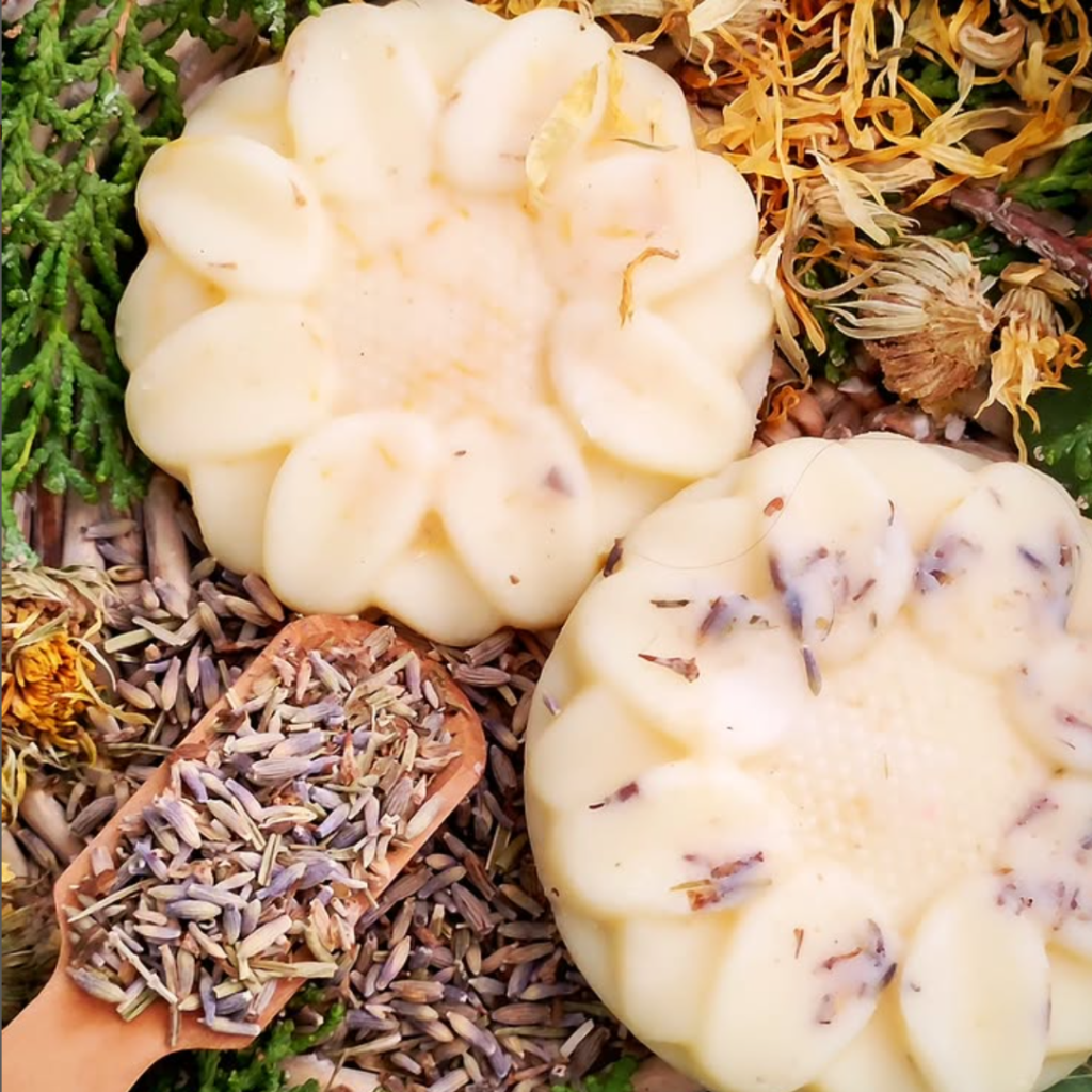 CREME SÓLIDO DE ALFAZEMA E&nbsp;CALÊNDULA